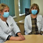 Direktoriaus pavaduotoja D. Luotienė ir vyriausioji slaugos administratorė V. Mačiuitienė