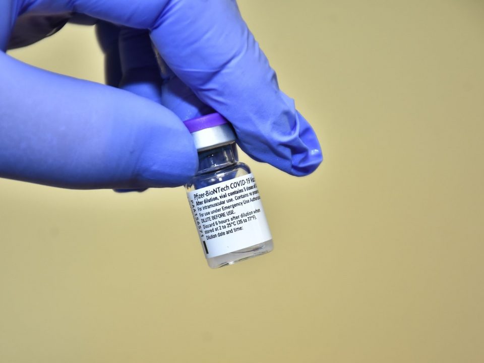 Pfizer-BioNTech Covid-19 vakcina