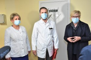 Premjerė I. Šimonytė aplankė vakcinavimo patalpas Plungės ligoninėje