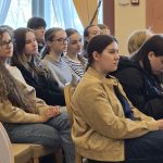 Susitikime dalyvavo gausus būrys vyresniųjų klasių moksleivių