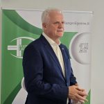 Svečius pasveikino Plungės ligoninės direktorius Remigijus Mažeika